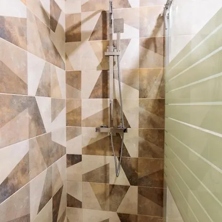 луксозен с паркомясто в квартал сарафово 公寓 布尔加斯